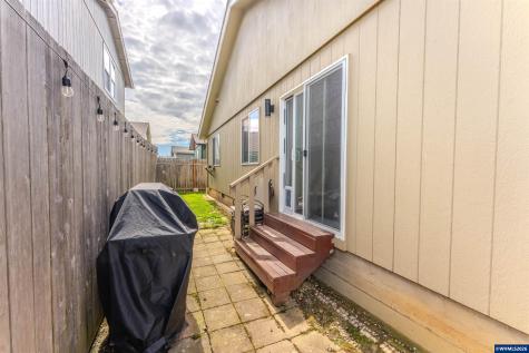 910 Kauai Street SE Salem OR 97317