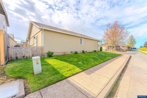 910 Kauai Street SE Salem OR 97317