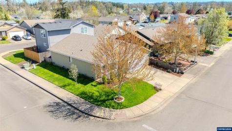 910 Kauai Street SE Salem OR 97317