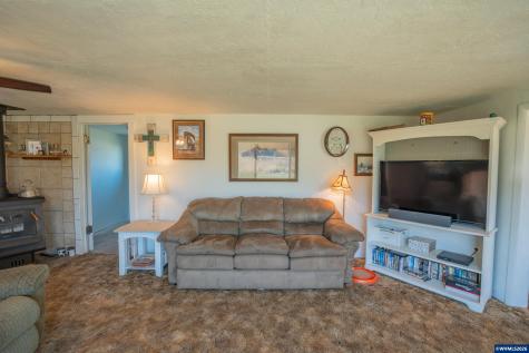 36005 Polly Farm Lane Lebanon OR 97355
