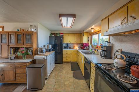 36005 Polly Farm Lane Lebanon OR 97355