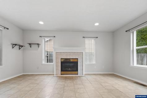 161 NW Elderberry Lane Dallas OR 97388
