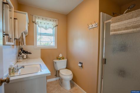 33554 Penny Lane Lebanon OR 97355