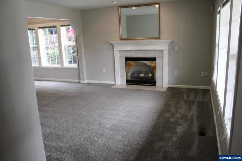 2038 West Park Court NW Salem OR 97304