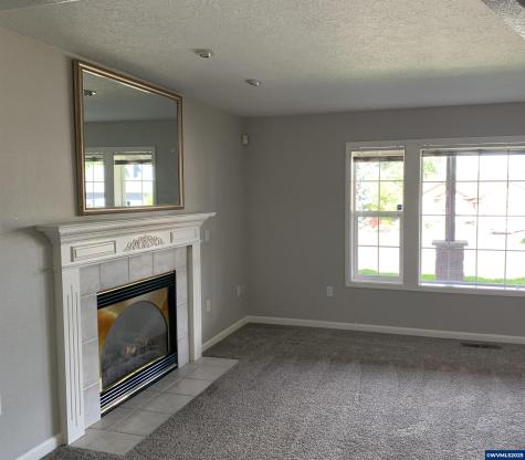 2038 West Park Court NW Salem OR 97304