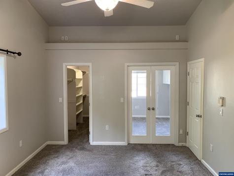 2038 West Park Court NW Salem OR 97304