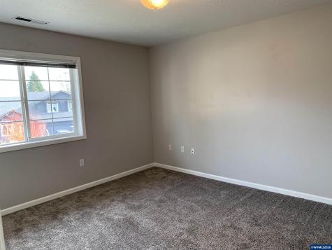 2038 West Park Court NW Salem OR 97304