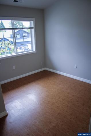 2038 West Park Court NW Salem OR 97304