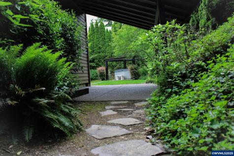 2038 West Park Court NW Salem OR 97304