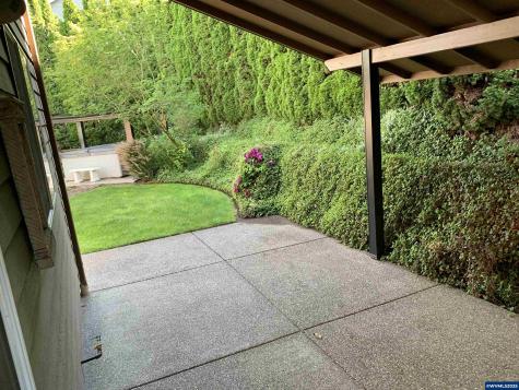 2038 West Park Court NW Salem OR 97304