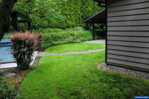 2038 West Park Court NW Salem OR 97304