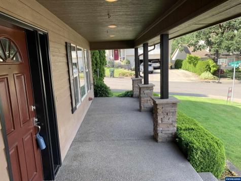 2038 West Park Court NW Salem OR 97304