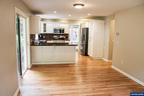 2038 West Park Court NW Salem OR 97304