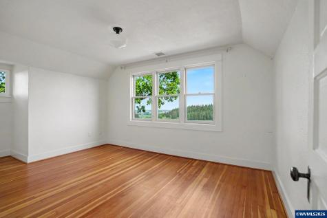 17135 Herigstad Road NE Silverton OR 97381