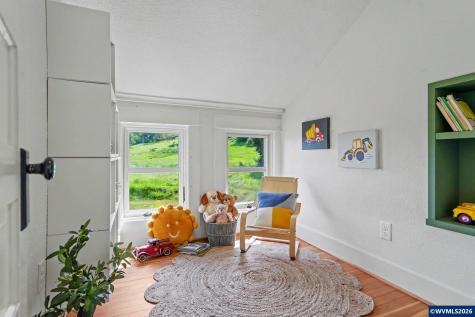 17135 Herigstad Road NE Silverton OR 97381