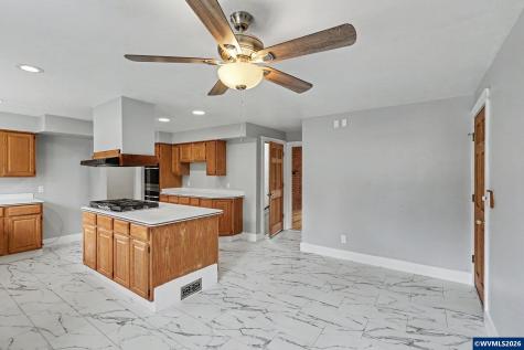 4094 Barrett Street S Salem OR 97302
