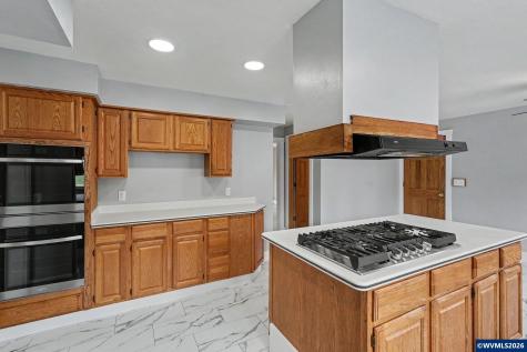 4094 Barrett Street S Salem OR 97302