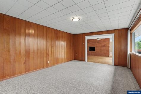 4094 Barrett Street S Salem OR 97302