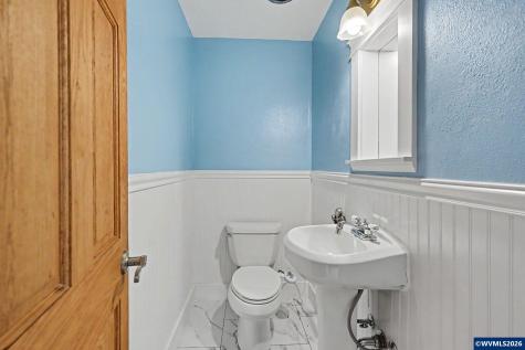 4094 Barrett Street S Salem OR 97302