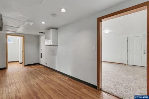 4094 Barrett Street S Salem OR 97302