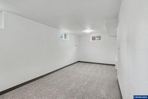 4094 Barrett Street S Salem OR 97302
