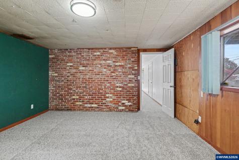 4094 Barrett Street S Salem OR 97302