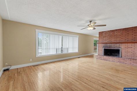 4094 Barrett Street S Salem OR 97302