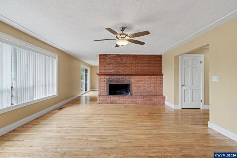 4094 Barrett Street S Salem OR 97302