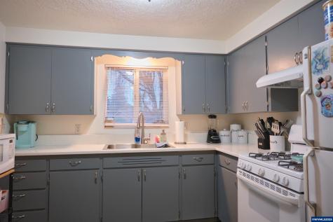1202 Leo Street NE Keizer OR 97303