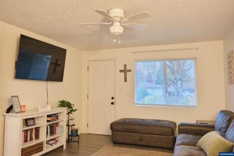 1202 Leo Street NE Keizer OR 97303