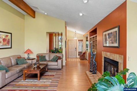 1755 Cumulus Court NW Salem OR 97304