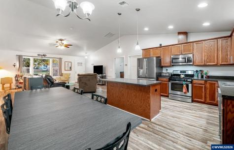 3485 NE Alexander Lane Albany OR 97321