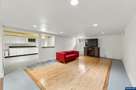 1168 15th Street NE Salem OR 97301