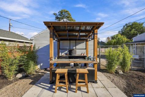 1168 15th Street NE Salem OR 97301