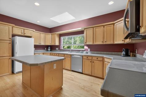 5714 Crooked Finger Road NE Scotts Mills OR 97375