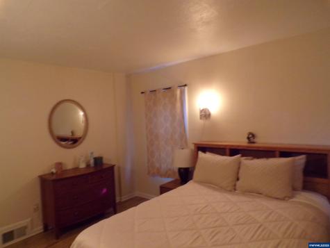 960 Shipping Street NE Salem OR 97301