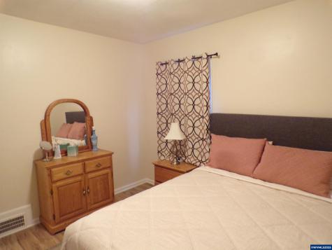 960 Shipping Street NE Salem OR 97301