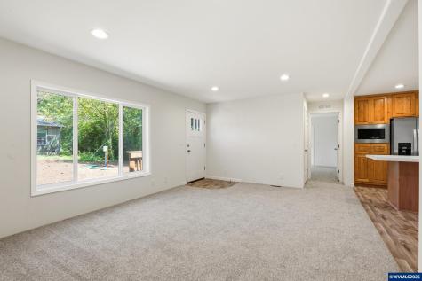 620 N Wayside Lp Otis OR 97368