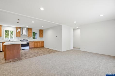 620 N Wayside Lp Otis OR 97368