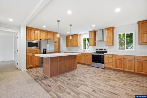 620 N Wayside Lp Otis OR 97368