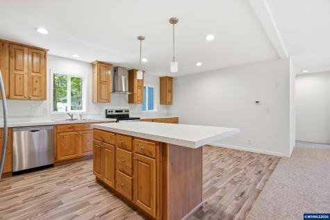 620 N Wayside Lp Otis OR 97368