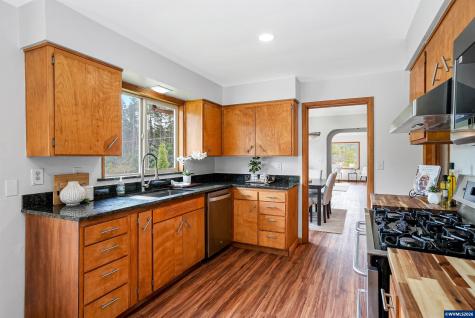 5300 SW Whitby Avenue Corvallis OR 97333-1303
