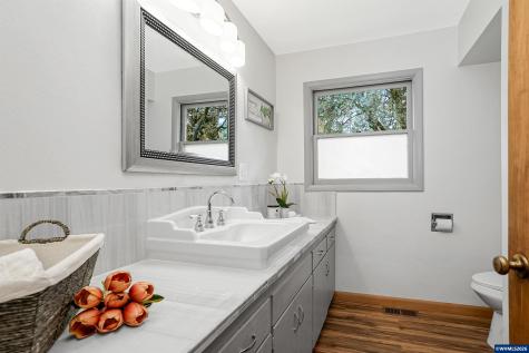5300 SW Whitby Avenue Corvallis OR 97333-1303