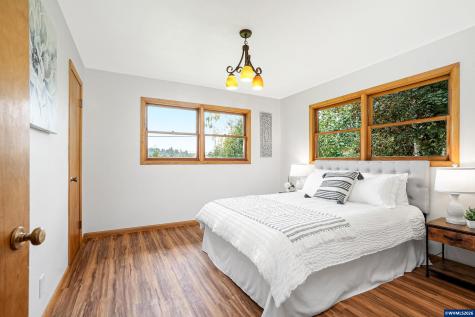 5300 SW Whitby Avenue Corvallis OR 97333-1303