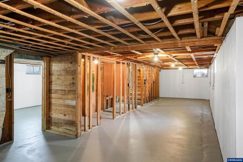 5300 SW Whitby Avenue Corvallis OR 97333-1303