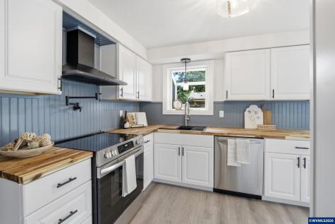 4658 Squire Court NE Salem OR 97301