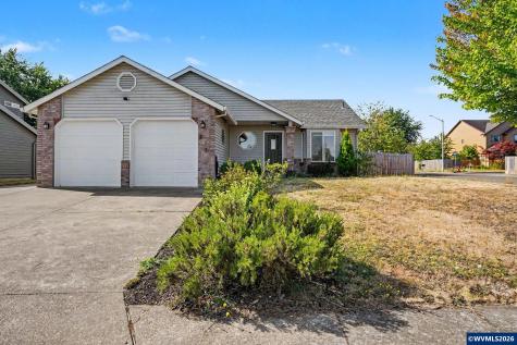 221 W Lincoln Street Carlton OR 97111