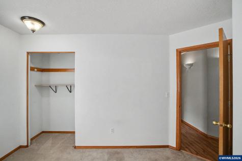 221 W Lincoln Street Carlton OR 97111