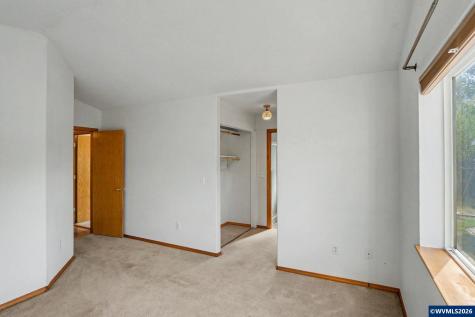 221 W Lincoln Street Carlton OR 97111