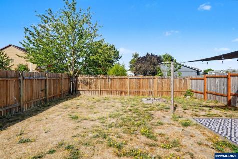 221 W Lincoln Street Carlton OR 97111